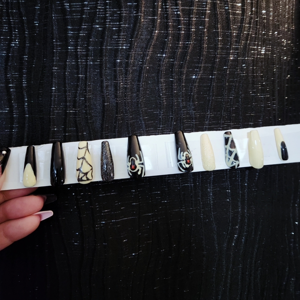 Custom press on nails gothic spider coffin shaped handmade